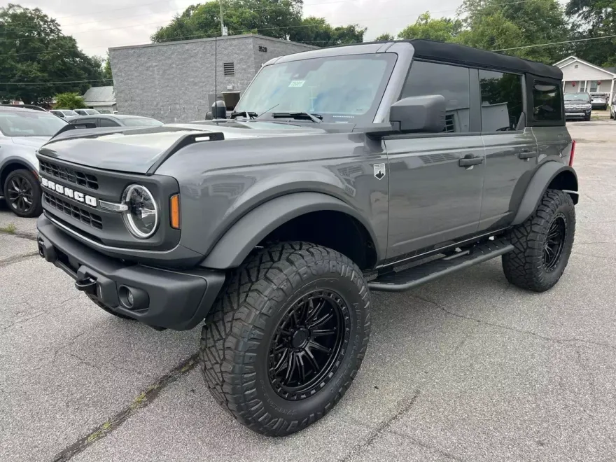 2025 Ford Bronco Big Bend photo 3