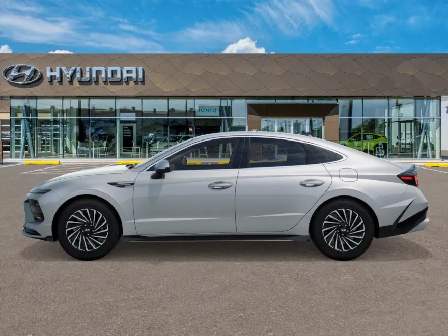 2025 Hyundai Sonata Hybrid Limited photo 1