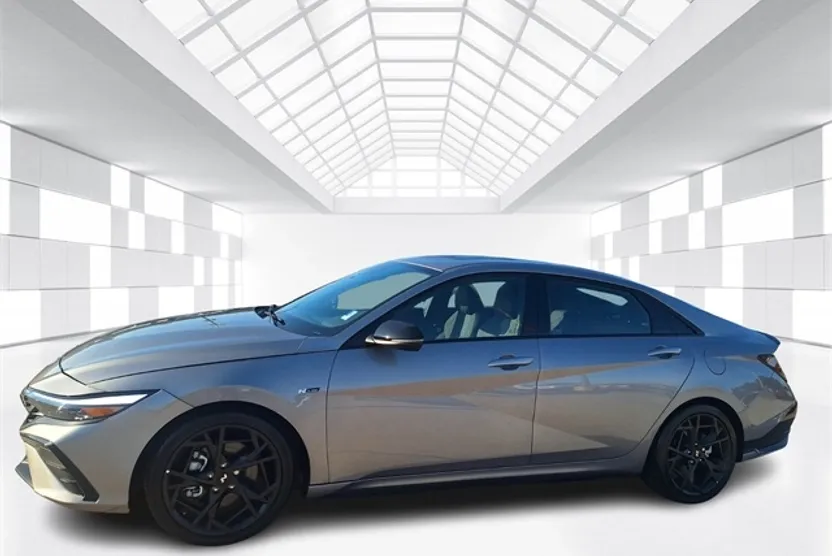 2024 Hyundai Elantra N Line photo 1