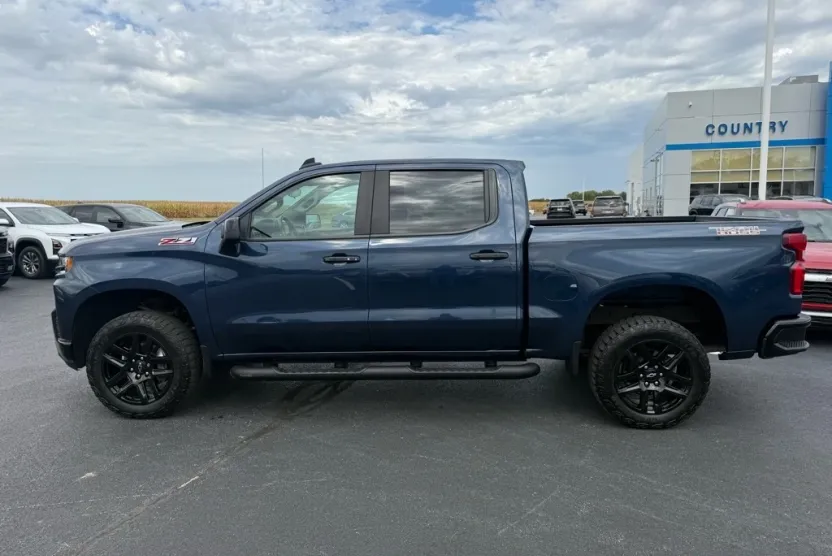 2021 Chevrolet Silverado 1500 LT Trail Boss photo 1