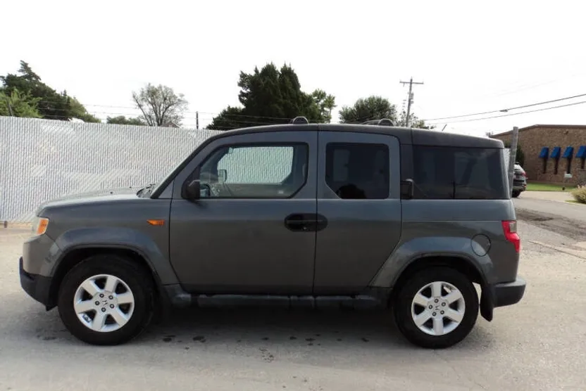 2011 Honda Element EX photo 1