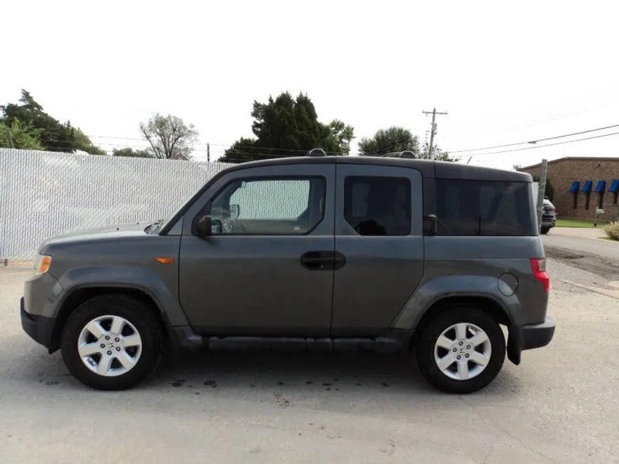 2011 Honda Element EX photo 1