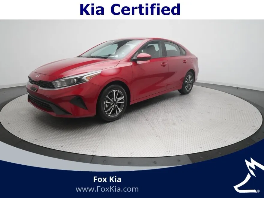2023 Kia Forte LXS photo 1