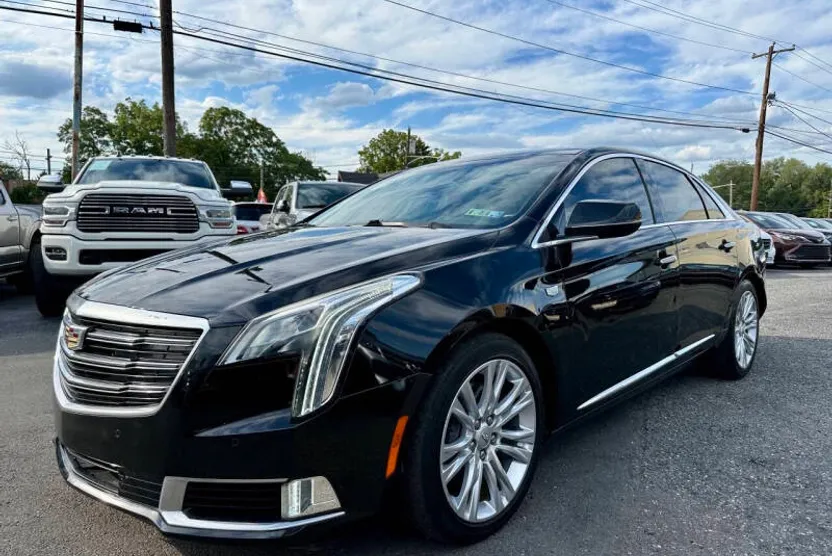 2018 Cadillac XTS Luxury photo 1