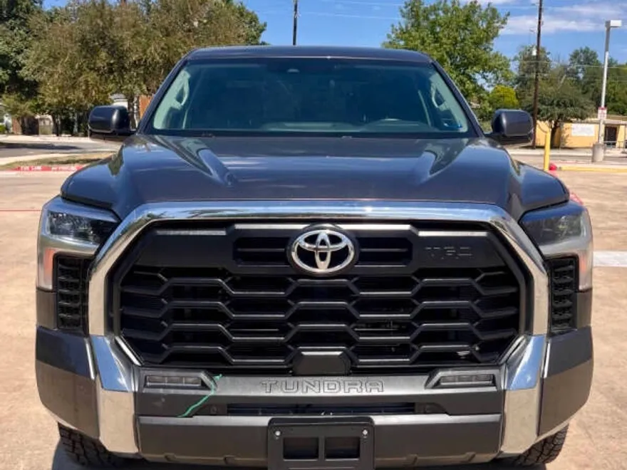 2023 Toyota Tundra SR5 photo 1