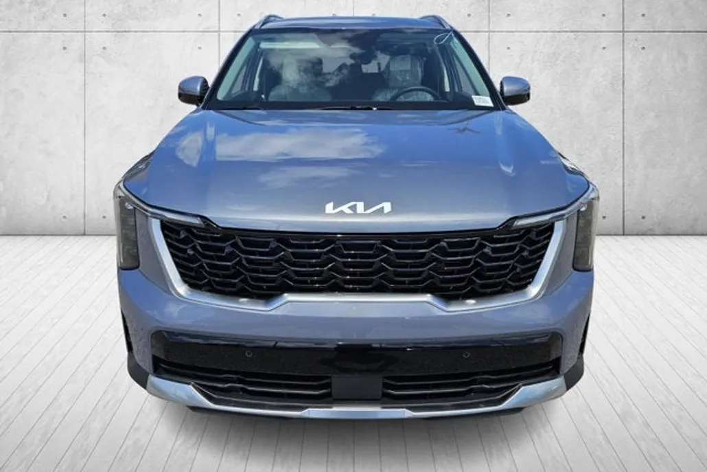 2025 Kia Sorento S photo 1