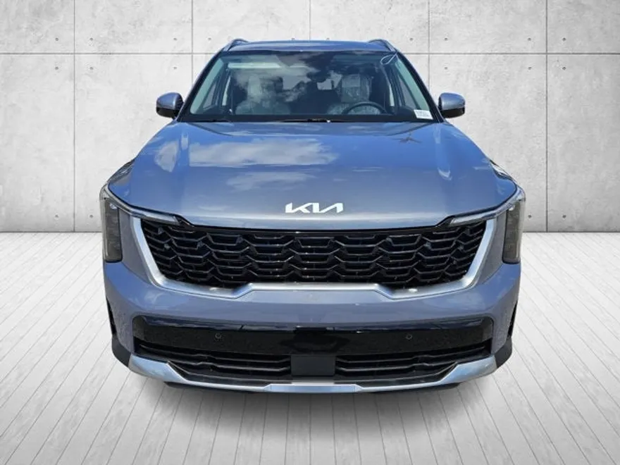 2025 Kia Sorento S photo 1