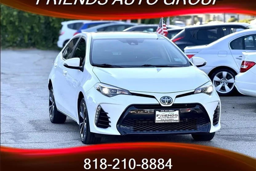 2017 Toyota Corolla SE photo 1