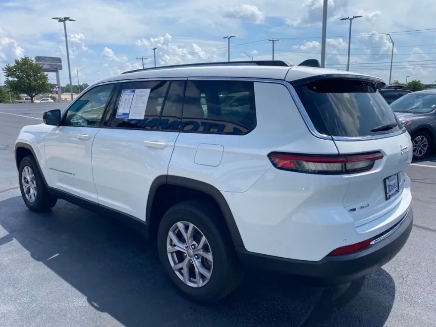 2022 Jeep Grand Cherokee Limited photo 1