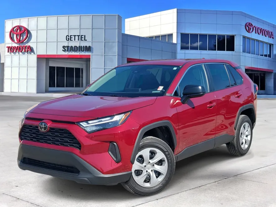 2025 Toyota RAV4 LE photo 1