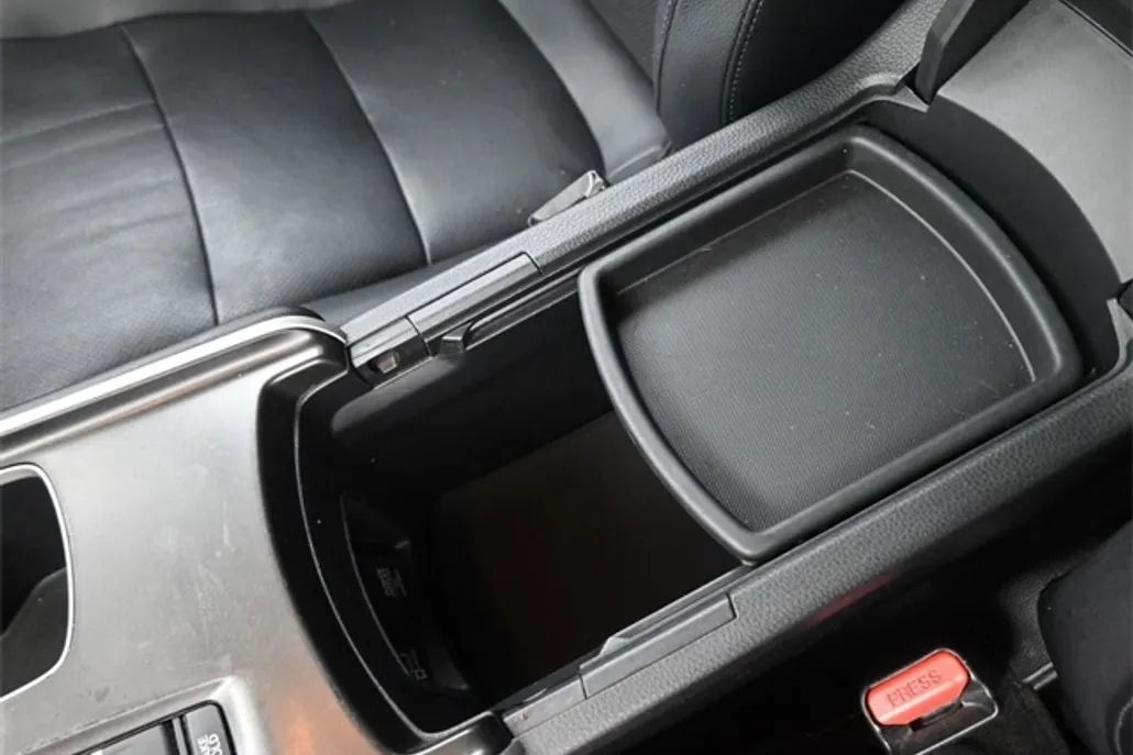 2018 Honda Accord Touring 2.0T photo 1
