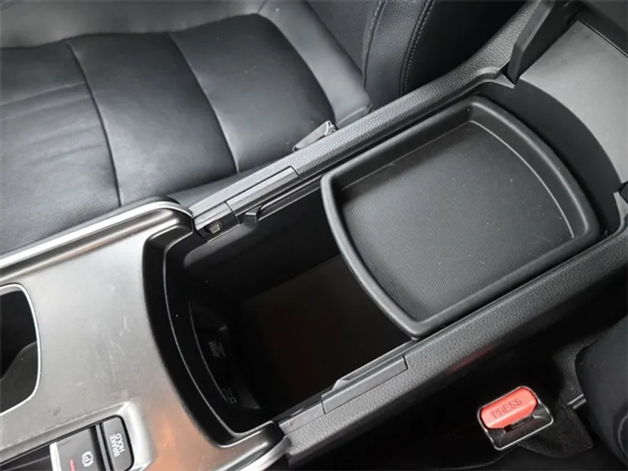 2018 Honda Accord Touring 2.0T photo 1