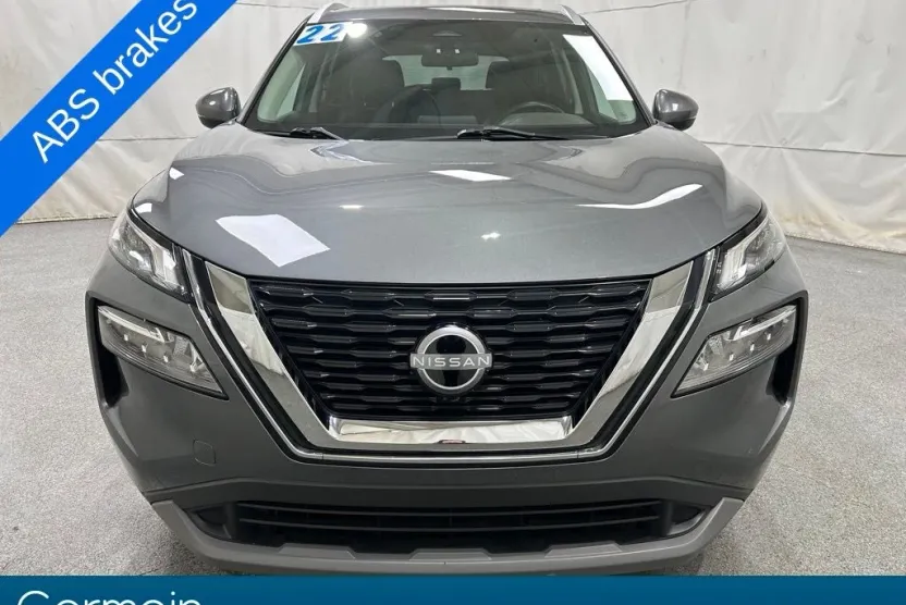 2022 Nissan Rogue SV photo 1
