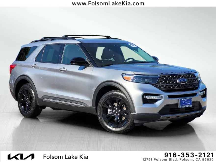 2022 Ford Explorer XLT photo 1
