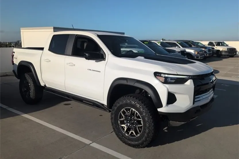 2026 Chevrolet Colorado ZR2 photo 1