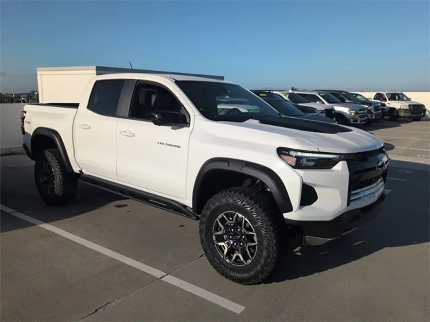 2026 Chevrolet Colorado ZR2 photo 1