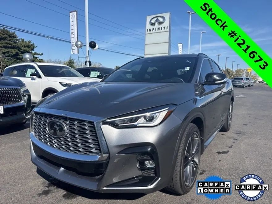 2024 Infiniti QX55 Luxe photo 1