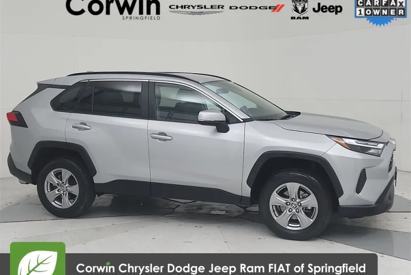 2024 Toyota RAV4 XLE photo 1