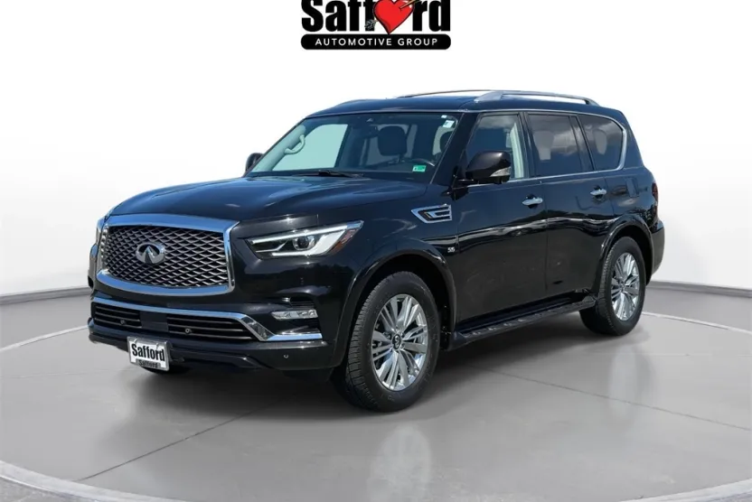 2019 Infiniti QX80 Luxe photo 1