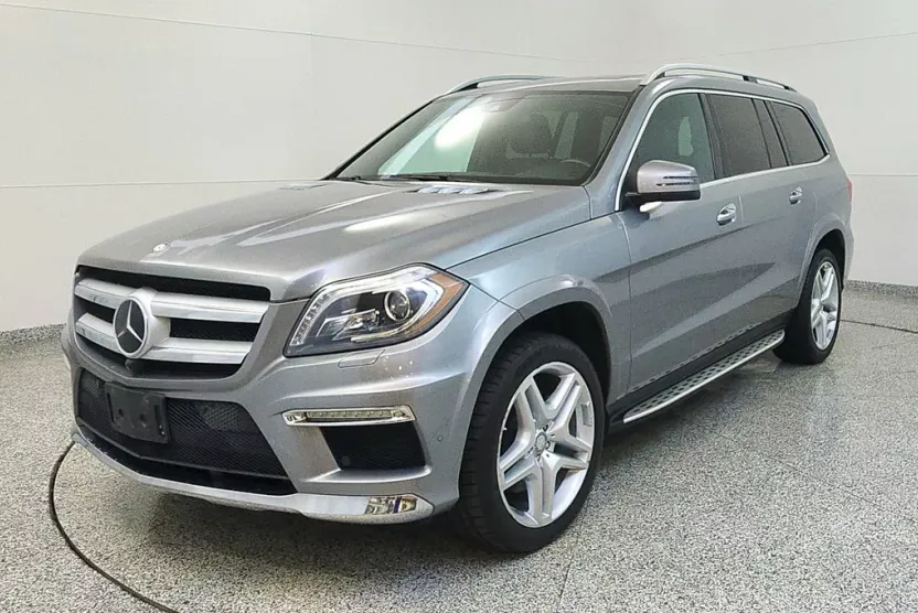 2016 Mercedes Benz GL 550 photo 1