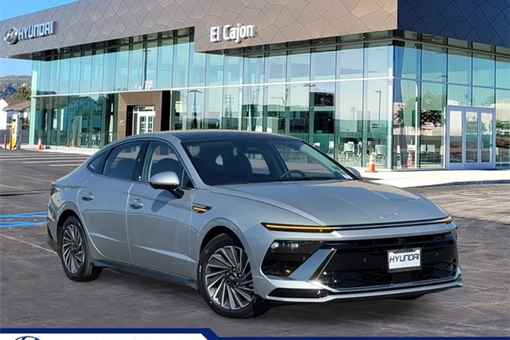 2025 Hyundai Sonata Hybrid Limited photo 1