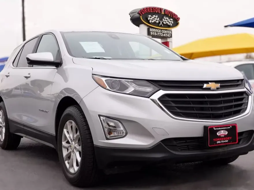2021 Chevrolet Equinox LT photo 1