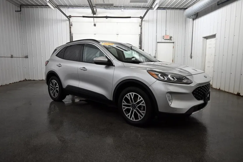 2020 Ford Escape SEL photo 1