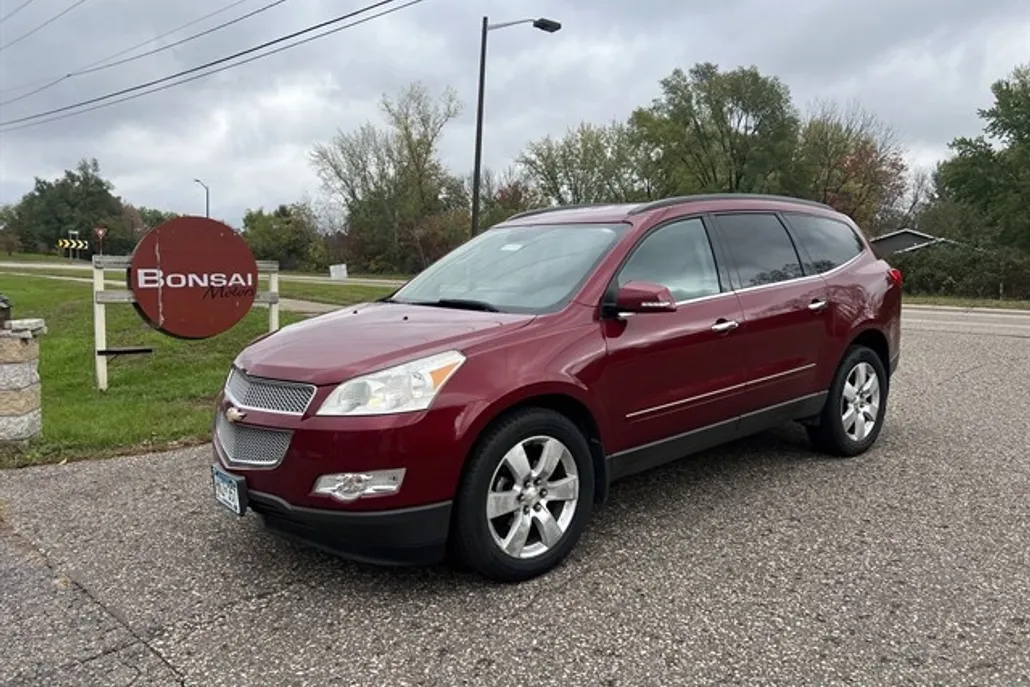 2011 Chevrolet Traverse LTZ photo 1