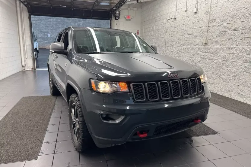 2017 Jeep Grand Cherokee Trailhawk photo 1