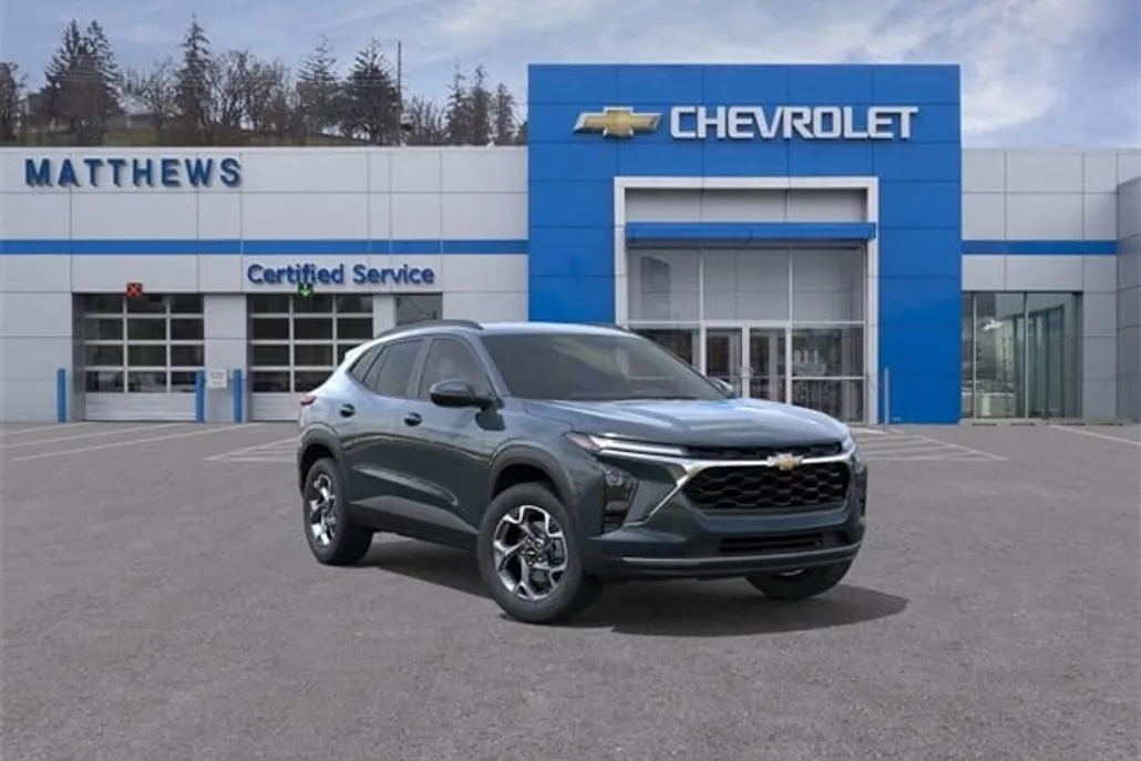 2025 Chevrolet Trax LT photo 1