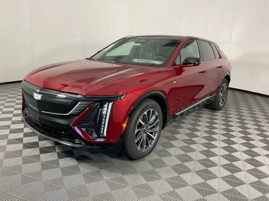 2025 Cadillac Lyriq Sport photo 1