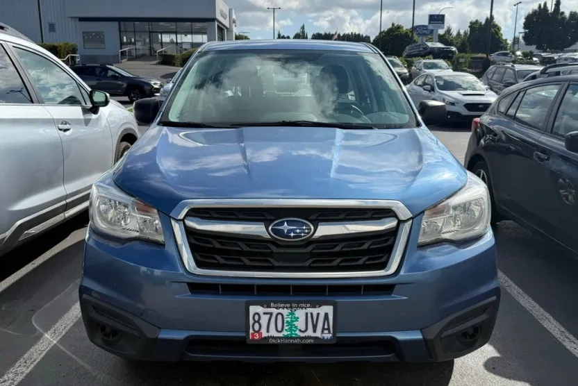 2017 Subaru Forester 2.5i photo 1