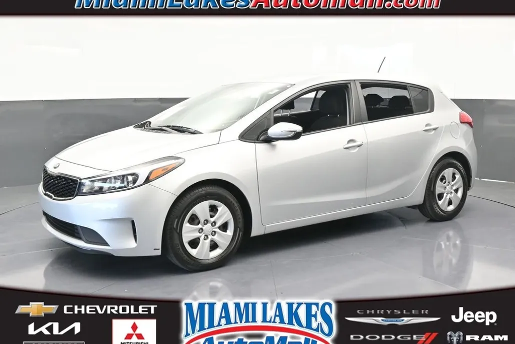 2017 Kia Forte LX photo 1