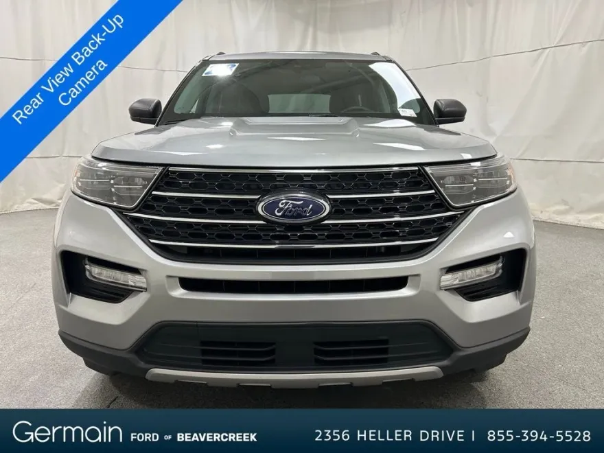 2023 Ford Explorer XLT photo 1