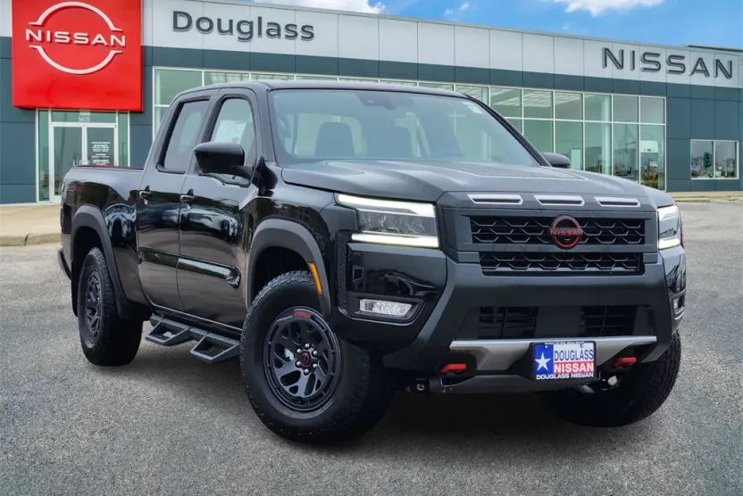 2025 Nissan Frontier PRO-4X photo 1