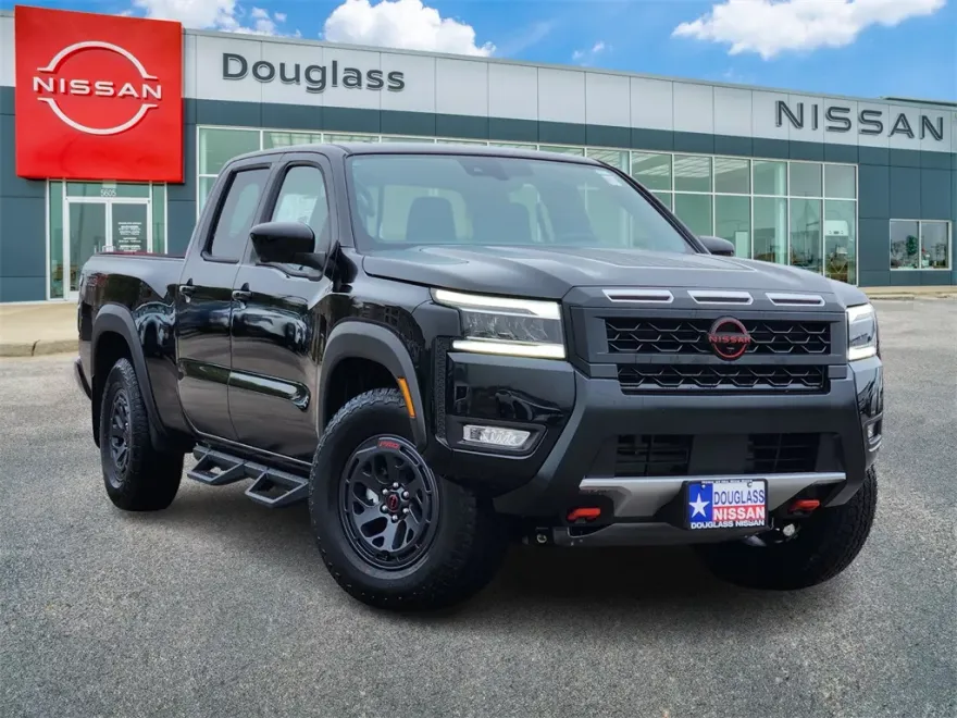 2025 Nissan Frontier PRO-4X photo 1