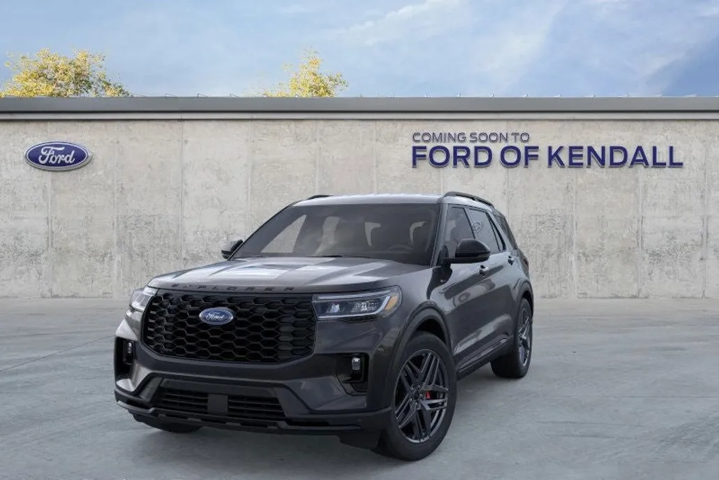 2025 Ford Explorer ST-Line photo 1