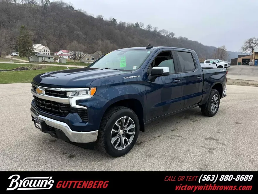2022 Chevrolet Silverado 1500 LT photo 1