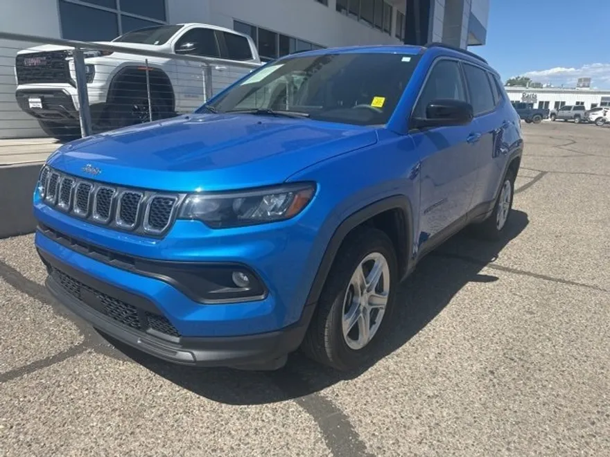 2024 Jeep Compass Latitude photo 1