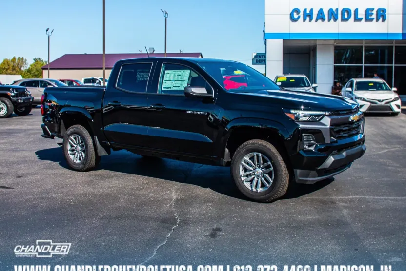 2026 Chevrolet Colorado LT photo 1
