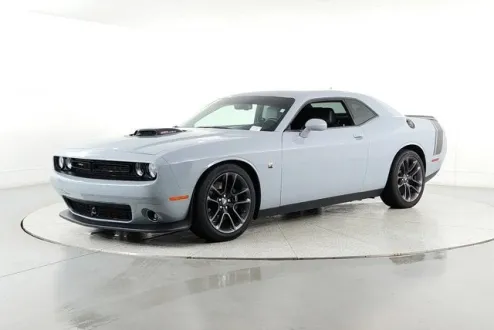 2022 Dodge Challenger R/T Scat Pack photo 2