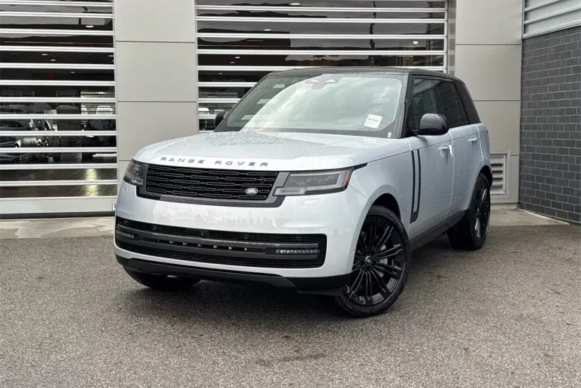 2025 Land Rover Range Rover SE photo 1
