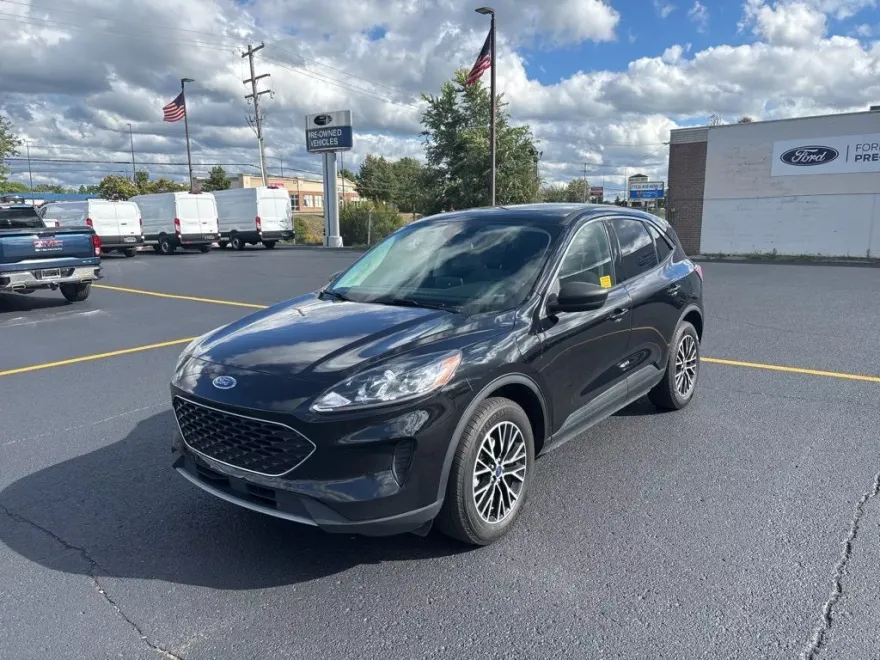 2022 Ford Escape Plug-In Hybrid SE photo 1