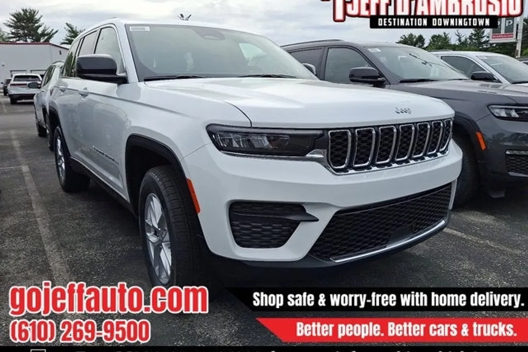 2025 Jeep Grand Cherokee Laredo X photo 1