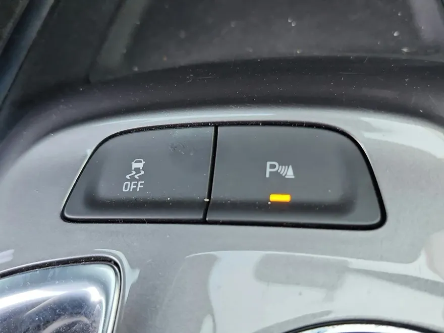 2024 Chevrolet Malibu 1LT photo 1