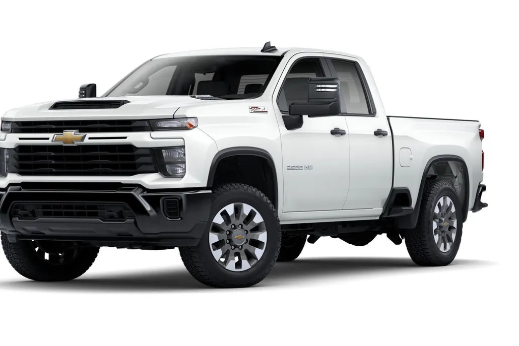 2025 Chevrolet Silverado 2500HD Custom photo 1