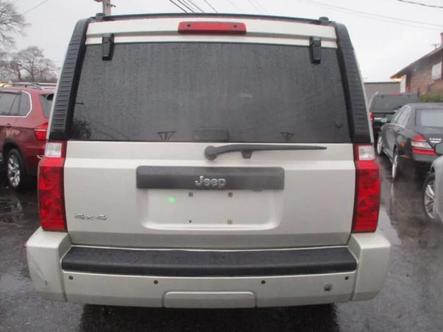 2008 Jeep Commander Sport photo 1