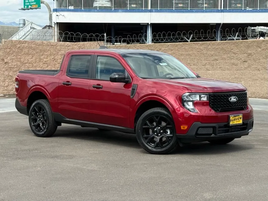 2025 Ford Maverick XLT photo 1