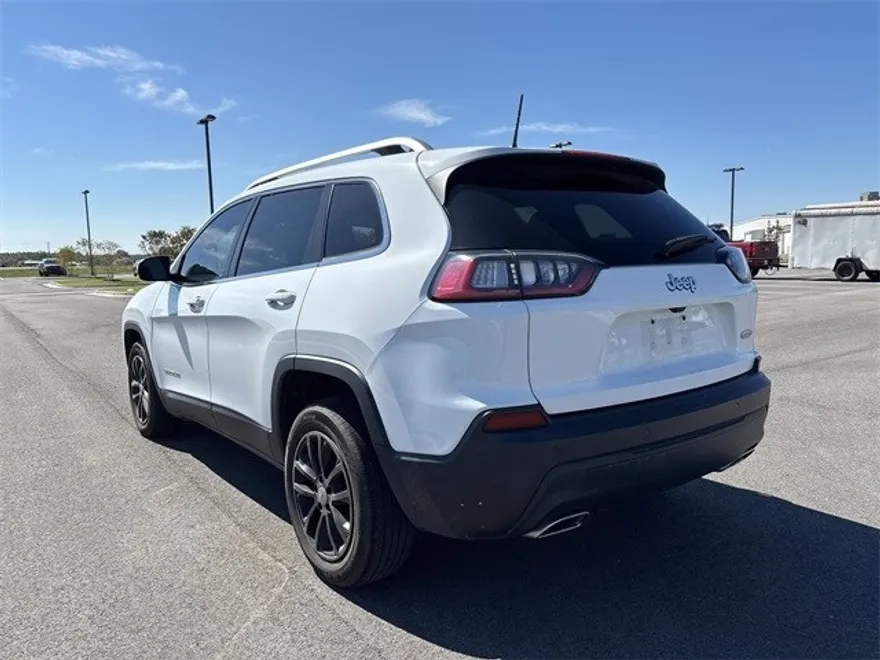 2021 Jeep Cherokee Latitude Lux photo 1