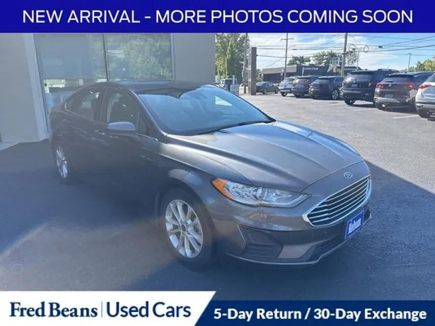 2019 Ford Fusion SE photo 1